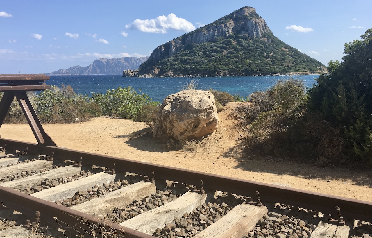 Viaggiare in treno in Sardegna
